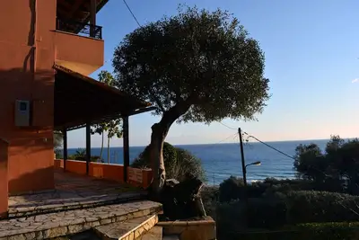 Image de Papadatos Apts | Down Floor 2 Bedrooms 5mins from the beach