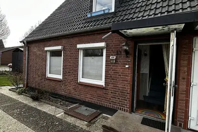 Image de Small, cozy semi-detached house on a large plot