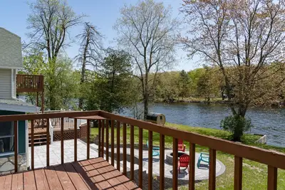 Image de Waterfront Cottage w/ Barrel sauna & Fishing Pier