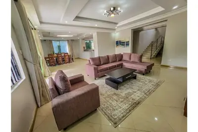 Image de Home away from Home -Beautiful and Spacious House