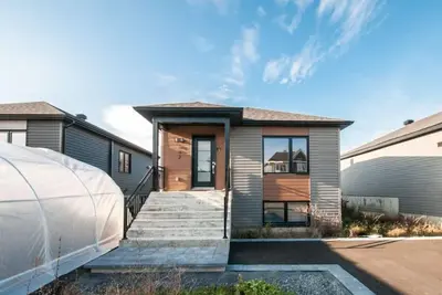 Image de Maison chaleureuse avec accès rapide