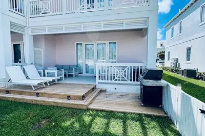 Image de Large Stunning Townhome in Beautiful Bahamas - 2 Mins to the Beach!