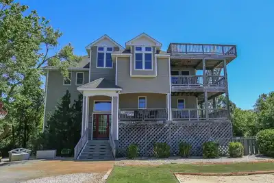 Image de Aaah Da Sea - Relax in this 7br home w/ Private Pool only 3 rows from the beach!