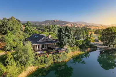 Image de Heavenly 10 Bedroom, 8 bath Wine Country Estate on 150 Acres w/endless amenities
