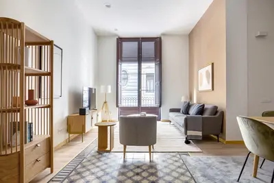 Image de Renovated El Born 2br nr Port Vell, by Blueground