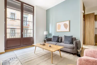 Image de Newly Renovated El Born 2br nr Port Vell, by Blueground