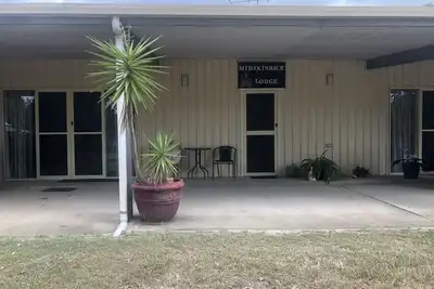 Image de Suits Couples, Large families, Fishing groups or Special events, Weddings etc.