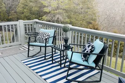 Image de 2026 Virginia Tech Graduation Home with Mountain Views ~4 miles to Vt