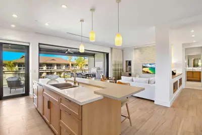 Image de Maui Resort Rentals: 6 Total Bedrooms at Kaanapali’s Newest Luxury Residences, Steps from Beach & Resort Amenities!