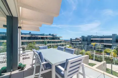 Image de Appartement de vacances \"Oasis 325\" avec vue sur mer, piscine chauffée et Wi-Fi.