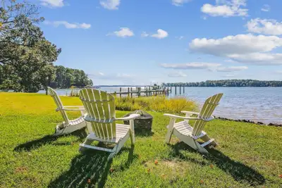 Image de Minutes from Downtown St. Michaels | Pool | Hot Tub | Private Dock