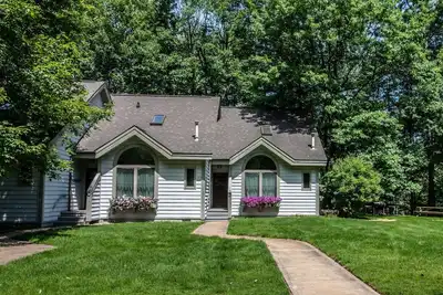 Image de Fully Renovated Condo - Sleeps 7!