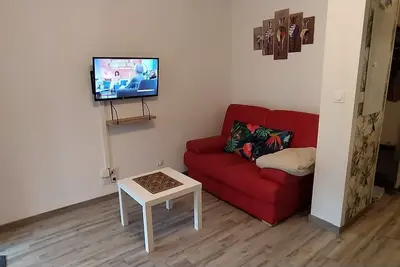 Image de Calme bien situé 1 ch. lit 140 + ch avec 2 lits sup. parking couvert digicode.