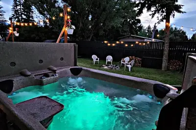 Image de Back Yard Oasis, walk to Flathead Lake/downtown minutes from Blacktail Mountain!