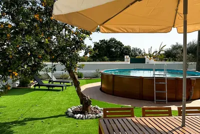 Image de Maison de campagne à 5 min plage/centre! Wi‑Fi | Bbq| Piscine | Climatisation