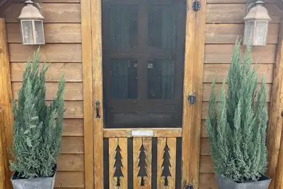 Image de Gorgeous Log Cabin Guest House (Yellowstone in Ca)