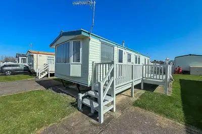 Image de Caravan with decking at Manor Park, nearby Hunstanton beach ref 23013c