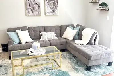 Image de Spacious & Vibrant | Heart of Midtown | Free park