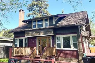 Image de Cozy Craftsman in awesome location