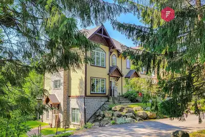 Image de ⭐ Sunday à la Cherry River 🍒 Escapade Orford-Magog 🍨 Ski Vélo Hiking Golf ⭐