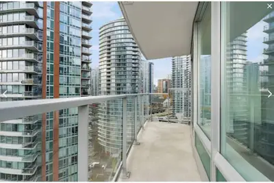 Image de Arbutus Flat | A Cozy, Aesthetically-Driven Stay