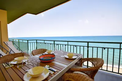 Image de Ref: 204 Beachfront 2 bedroom apartment in Torreblanca with spectacular sea views