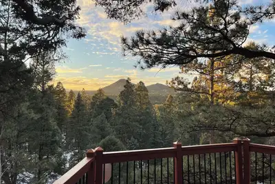Image de Sunset Grove: New Hot Tub-Stunning Views-Game Room