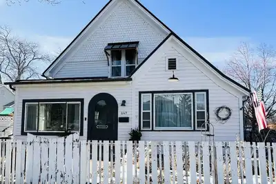 Image de Gorgeous downtown beauty! 2min walk to local restaurant's/Main Street Montrose