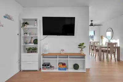 Image de Remodeled Hilltop Home Hot Tub/Bbq/Game Room/Self Check-In