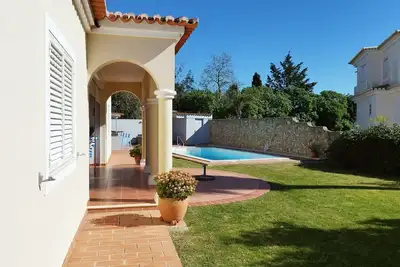 Image de Special detached family Villa, own pool, Bbq kitchen, huge garden near Luz Beach