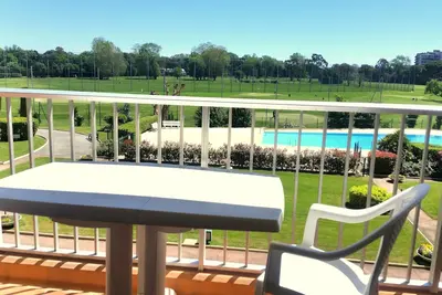 Image de Proche des plages et des commerces. Agréable et Lumineux