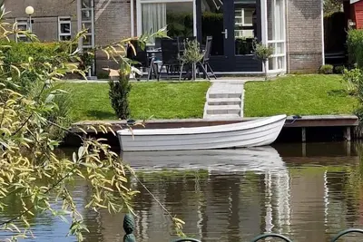 Image de Luxury vacation home with rowing boat and electric motor, free of charge for our guests.