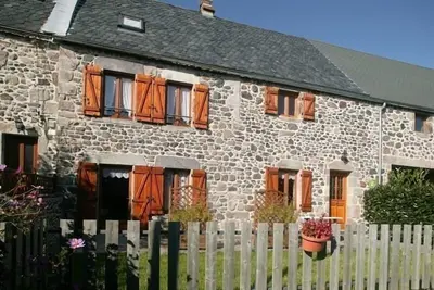 Image de Les mésanges - Murol - Gîte