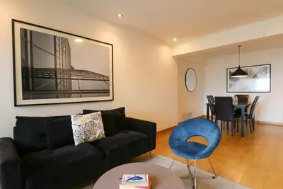 Lovely 3br with Balcony in Miraflores