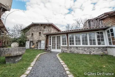 Image de Gîte idéalement situé pour visiter le département du Puy-de-Dôme