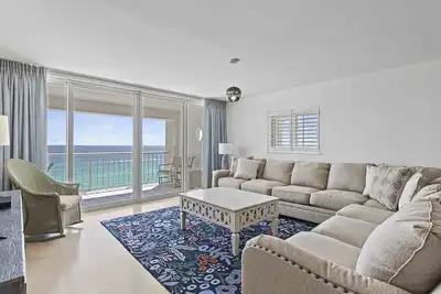 Image de 2 bedroom, 2 bath Gulf-front condo!
