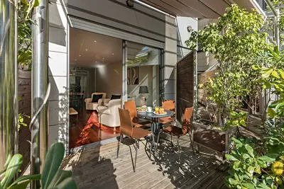Image de Bright Duplex with a Spacious Terrace