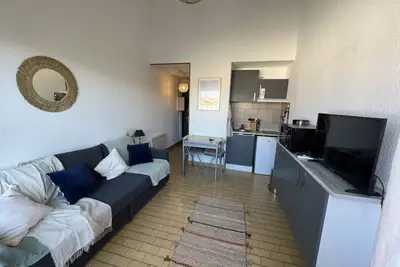 Studio tout confort, idéalement placé avec parking, pour curistes.