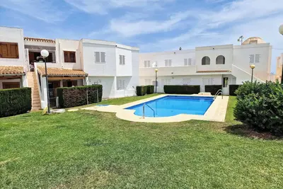 Image de Appartement avec piscine 1 minute à pied du cœur de la plage de Mojacar.