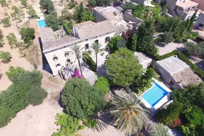 Image de Charming rural house renovated located in the middle of the island.