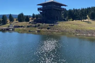 Image de Fire Tower on Fire Tower Ranch in Ennis Montana