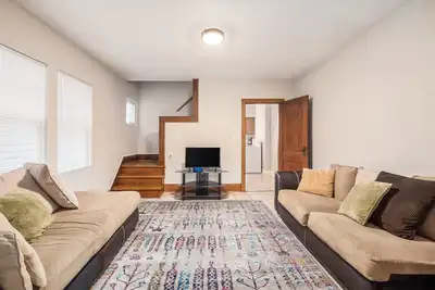 Image de Comfy & Clean 1250 sq ft Home