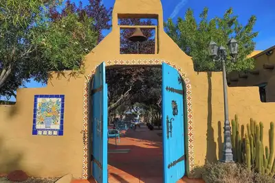 Image de Garcia Hacienda: Peaceful Spa, Big Yard, Ping Pong