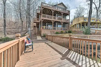 Image de Lakefront Lexington House w/ Spacious Deck!