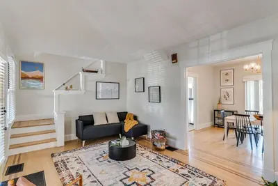 Fantabulous 2br Oakley home! One block to popular Oakley square!
