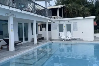 Image de Beach Front House with Pool A Great Place to have Vacation on a Tropical Island
