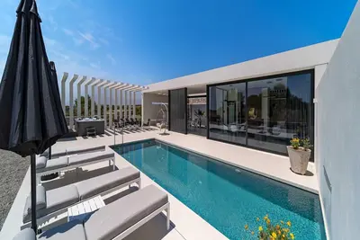 Image de Modern Rhodes Villa | 1 Bedroom | Villa 6. 5 | Great Sea Views | Jacuzzi | Close to Beach