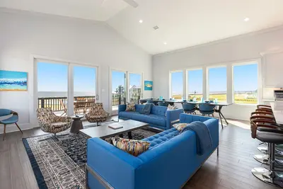 Image de Grandeur beach house with on-site pool, gulf views, and private beach access