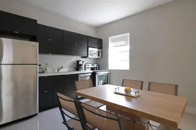 Image de Extra Large Apartment + Free Parking