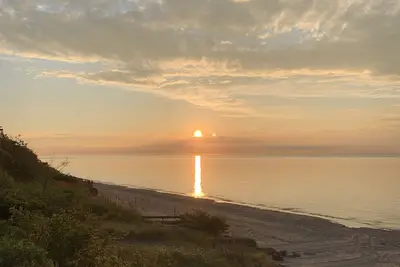 Image de Relaxing Beach Front with deck and fire pit perfect for the family